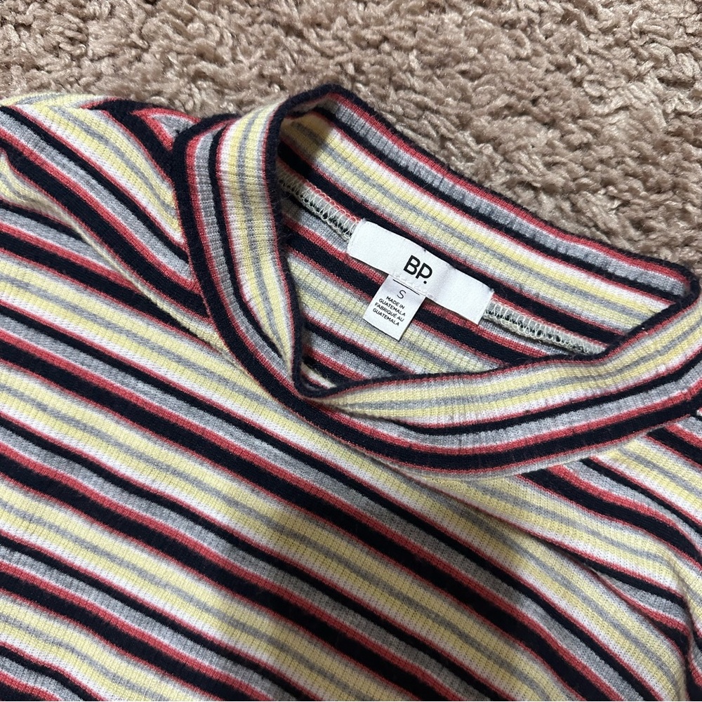 Multi-colored Striped Short Crop Top Long Sleeve - Picture 3 of 5